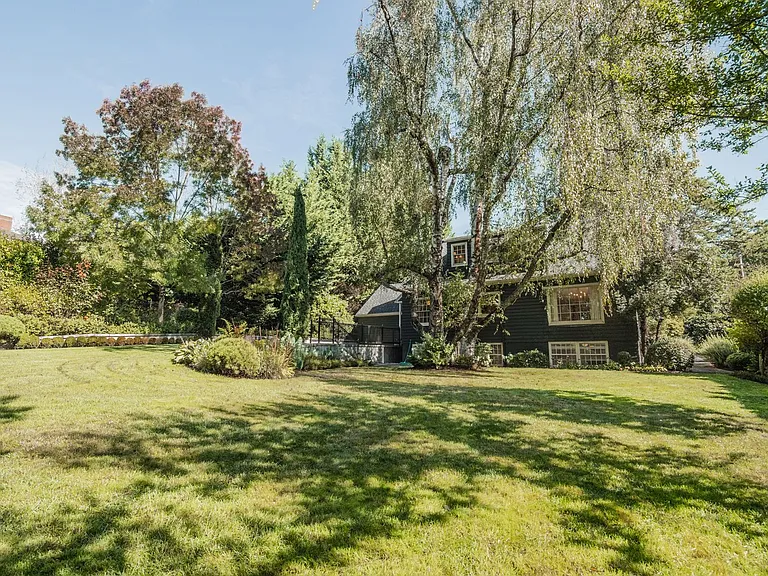 4527 SW 29th Ave — Photo 35