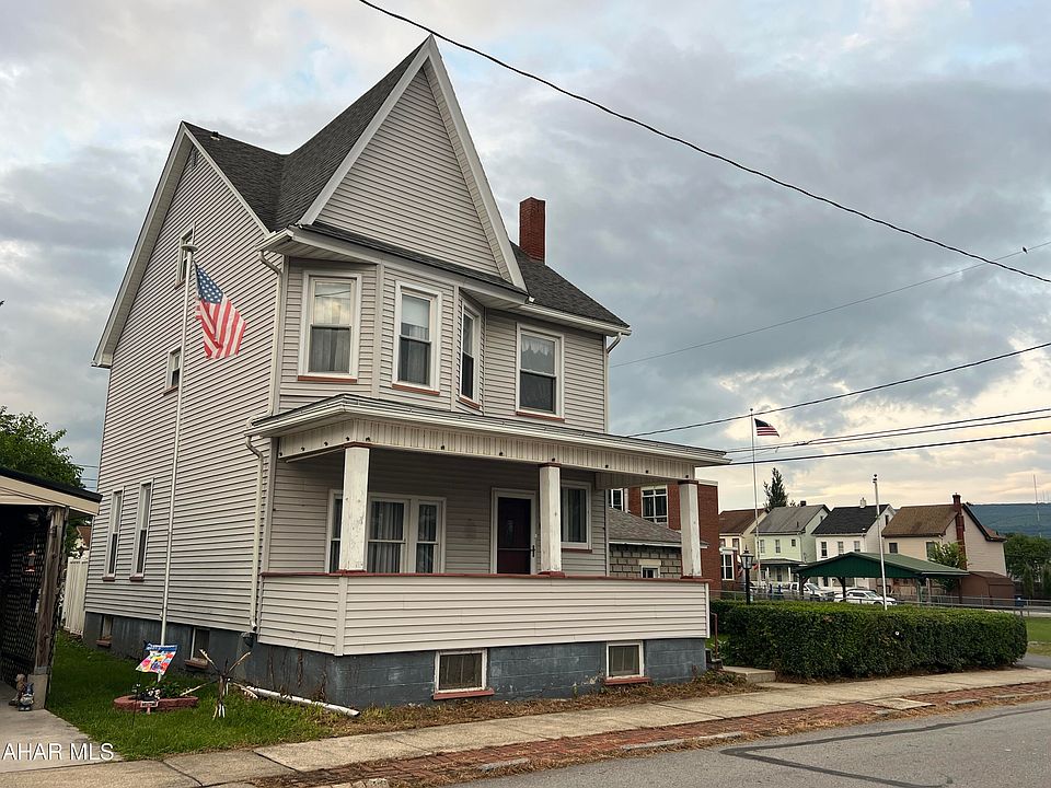1st image of 892 30th St