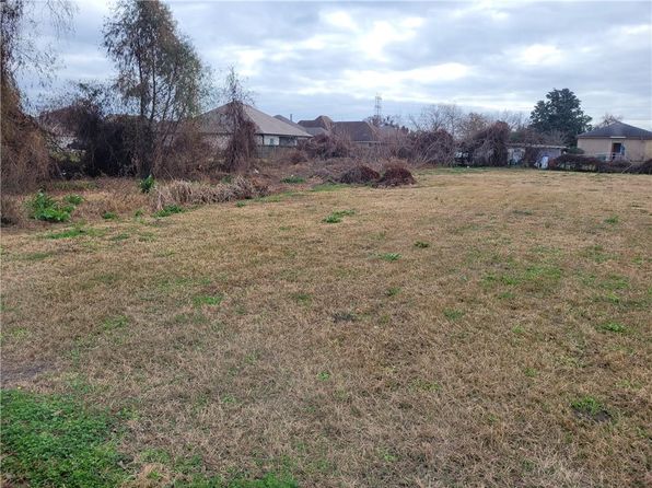 712 26th St, Gretna, LA 70053