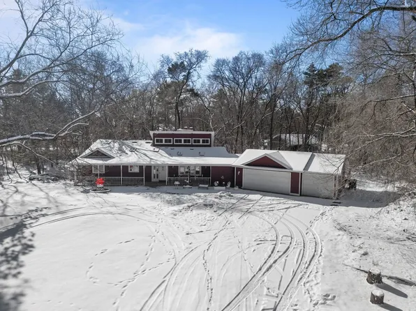 N5195 Hiwela Dr, Wild Rose, WI 54984