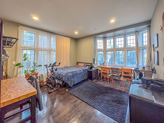 2nd image of 315 Whitney Ave #1D