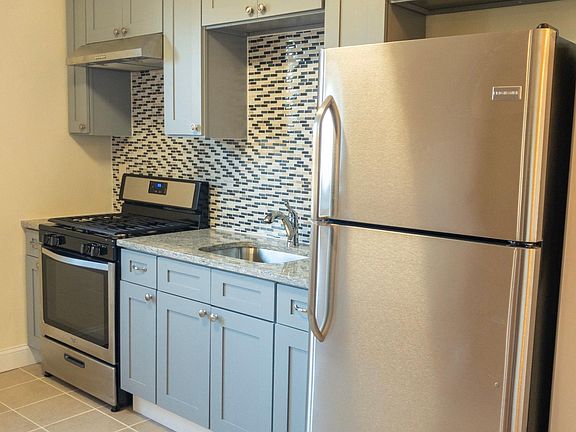 2nd image of 36 Oakwood Ave APT 2C