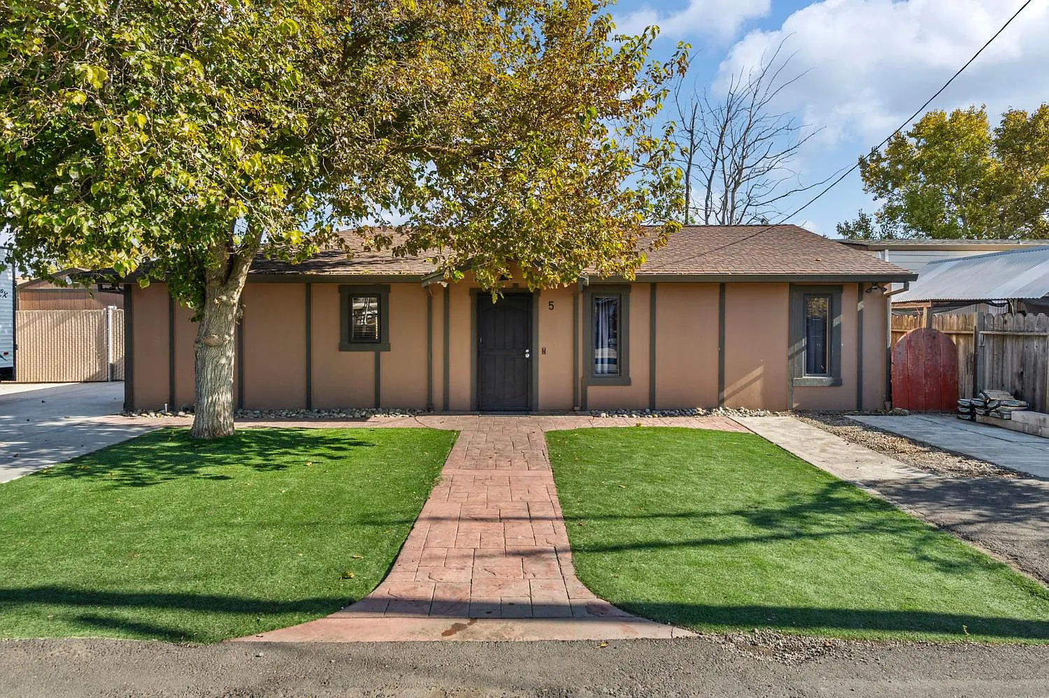 6020 Lindemann Rd photo 1