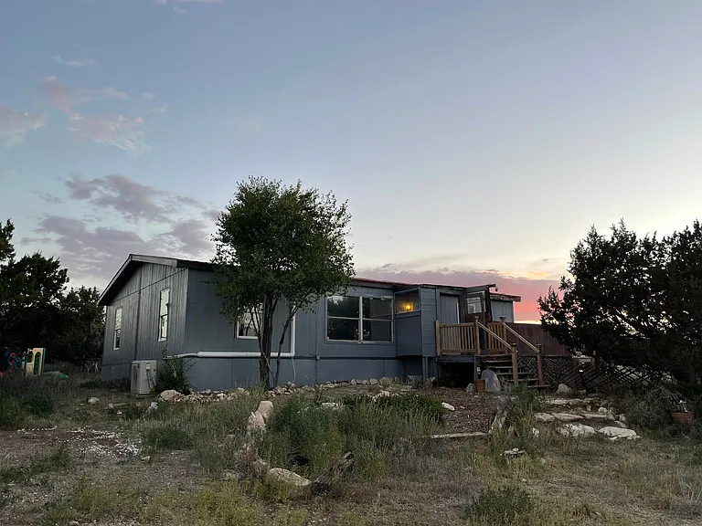 200 Skyline Dr — Photo 4