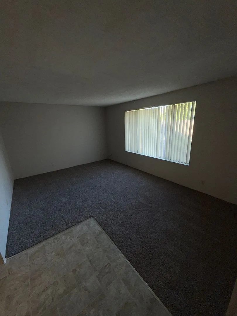 1 bed, 1.0 bath, $1,100 — Photo 2