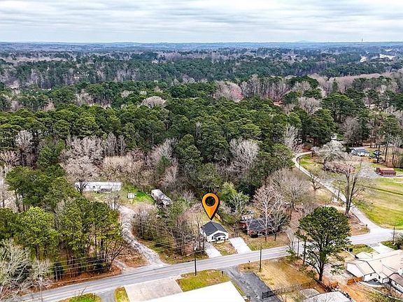 3rd image of 5304 Groovers Landing Rd SE