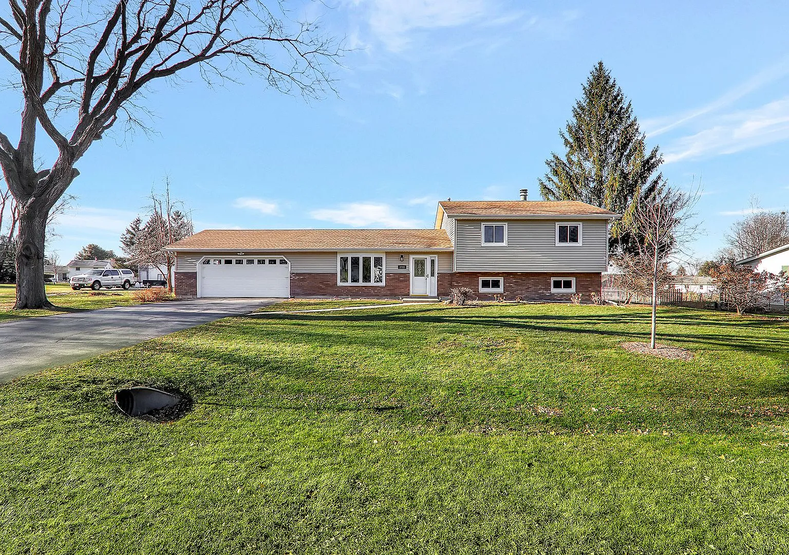 3789 Skyhigh Dr — Photo 1