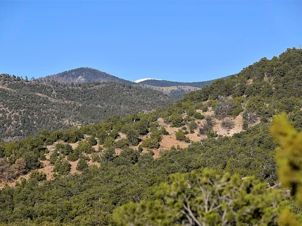 27 Lodge Cir, Santa Fe, NM 87506