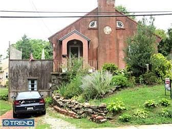 Home for Sale in WAYNE, PA $200,000