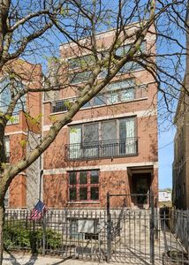 2921 N Damen Ave APT 1, Chicago, IL, 60618