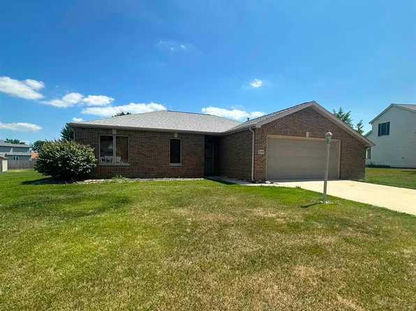 319 Cranberry Run, Avilla, IN 46710