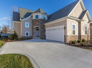 230 S/l 10 Eagle Point Dr, Lyndhurst, OH