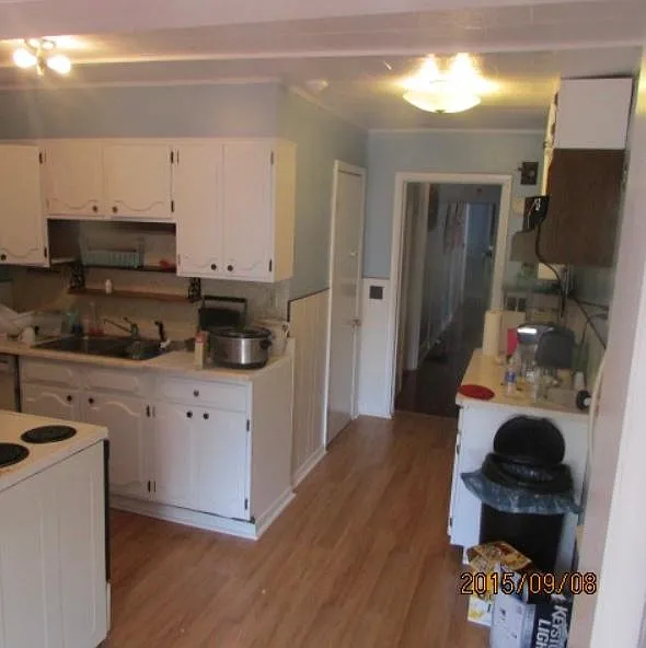 7 bed, 2440 sqft, $4,900 — Photo 1