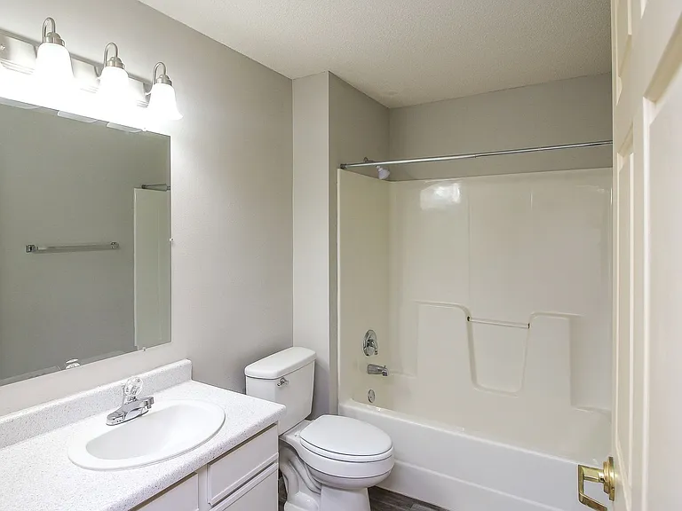 Pinehurst Apartments - New Leasing Incentives! — Photo 38