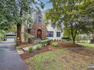 239 Beechwood Rd, Ridgewood, NJ 07450