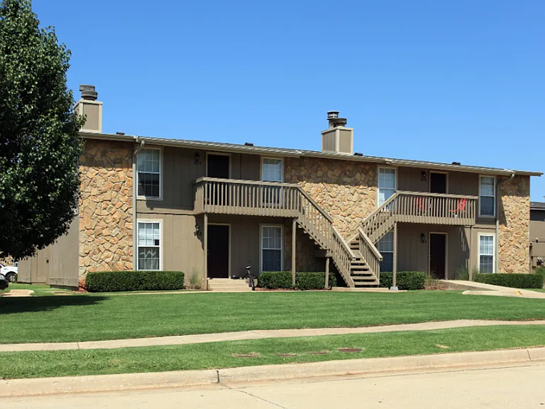 Beaumont Crossing Apts — Photo 12