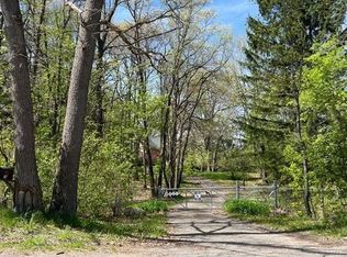 7145 Ridgewood Rd, Clarkston, MI 48346