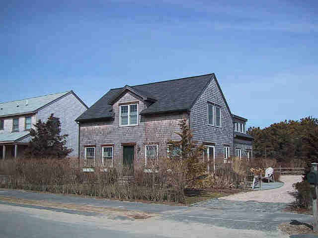 1st image of 8 Cynthia Ln