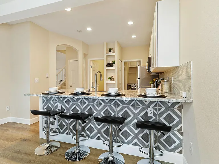 10909 Avondale Rd NE #P161 — Photo 8