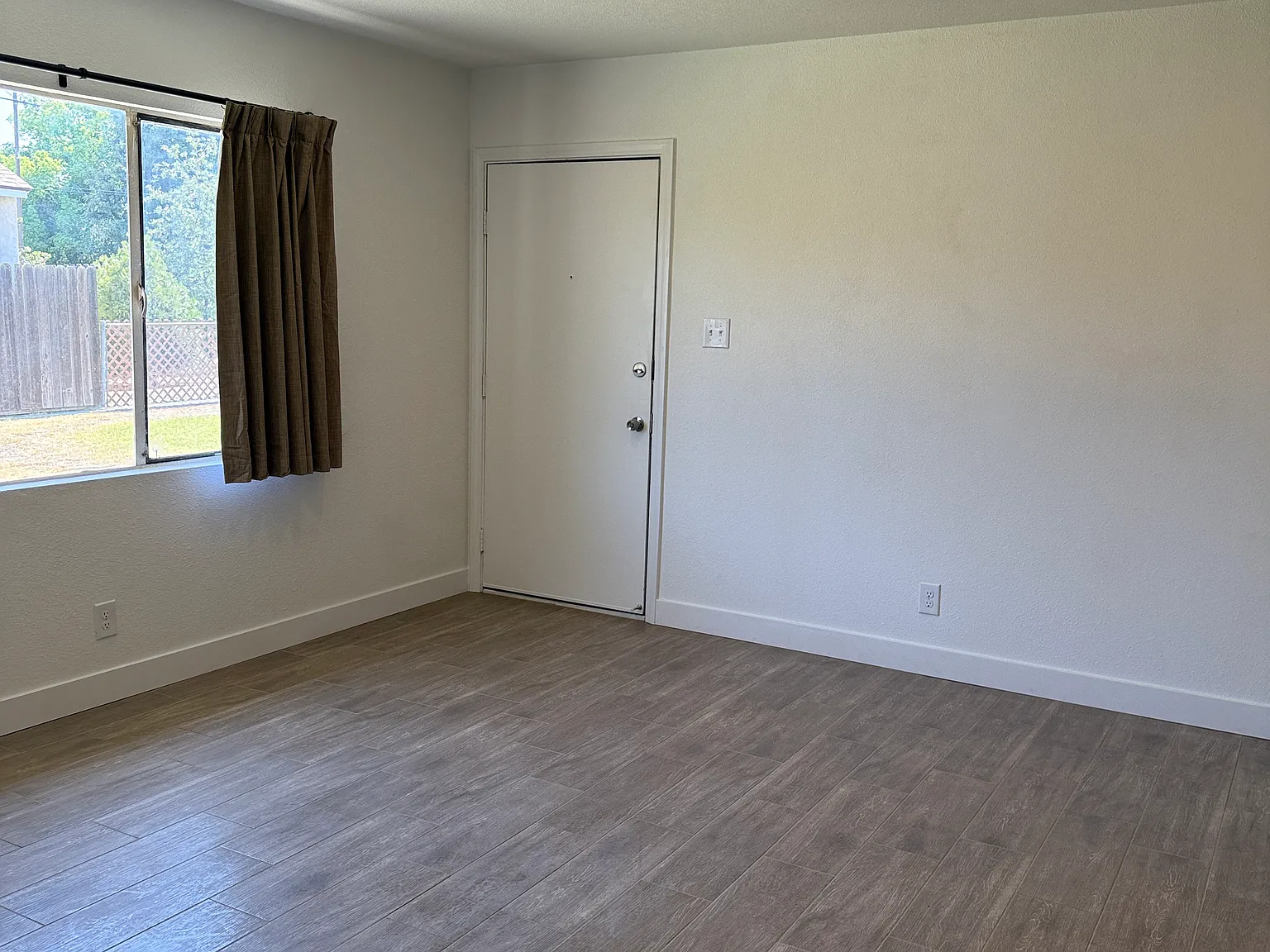 2 bed, 750 sqft, $1,450 — Photo 1