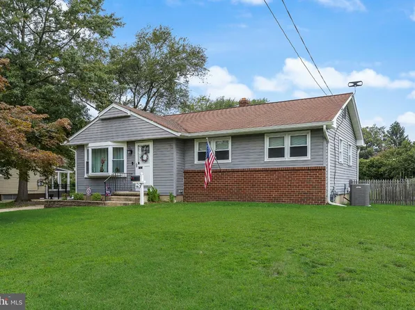 7 Chalfont St, Cinnaminson, NJ 08077