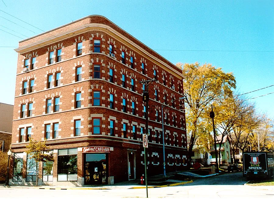 Building Photo - 416 E Wilson St