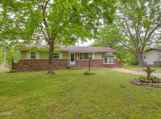 138 Red Oak Dr, Carl Junction, MO 64834