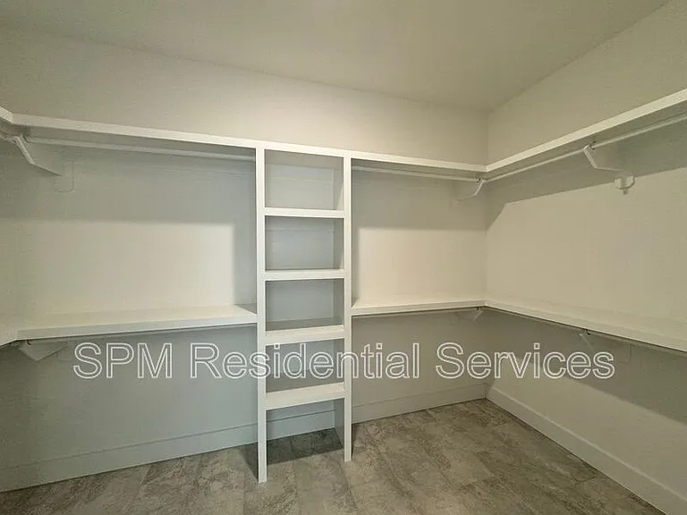 1121 Echo Dr NE — Photo 23