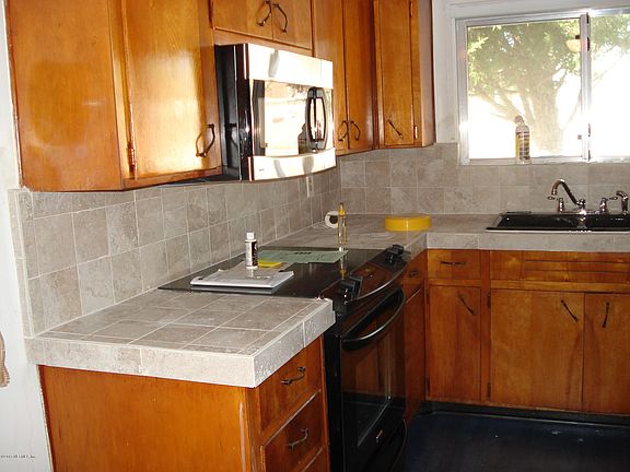 2nd image of 428 N 18TH Avenue