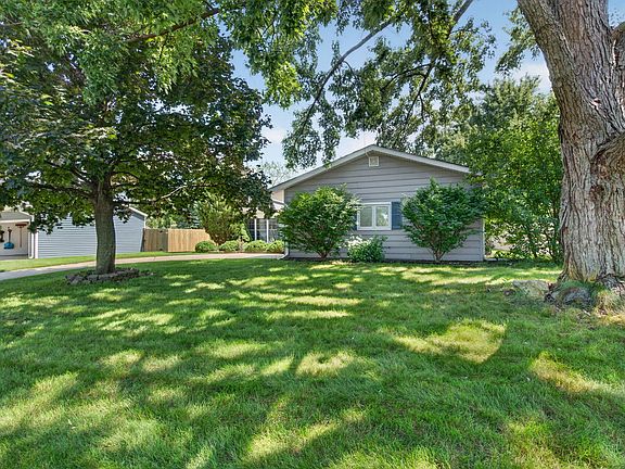 3rd image of 2021 Lancaster Ln