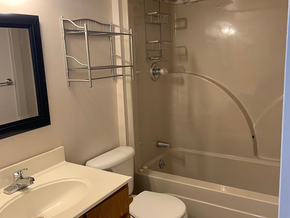 1st image of 3216 W Cameron Ct