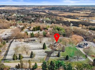 W300S3280 Snowdon DRIVE, Waukesha, WI 53189