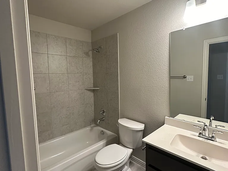 3133 Solana Cir #3133 — Photo 13