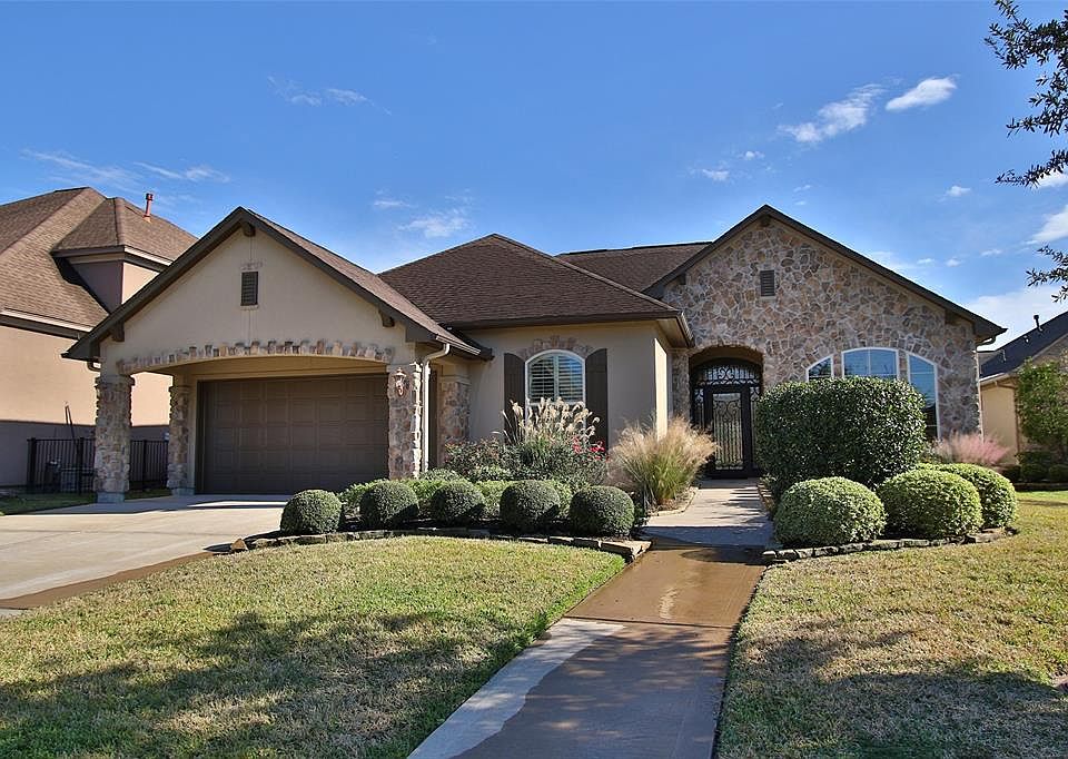 1st image of 16031 Comal Bend Ln