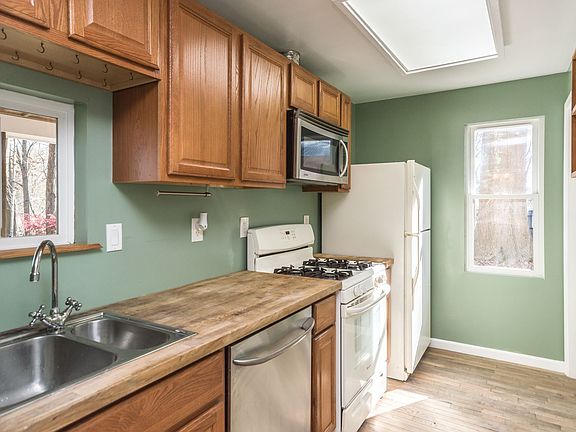 2nd image of 14857 Fontana Rd