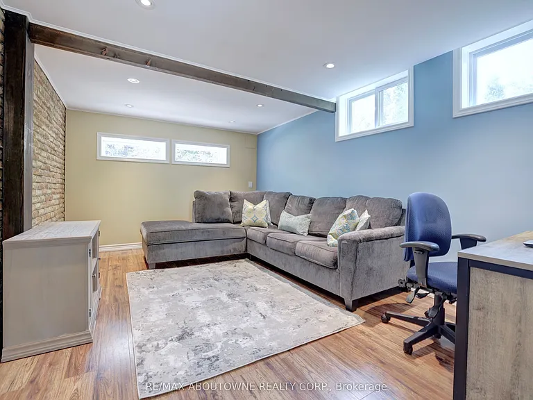497 Anthony Dr — Photo 15