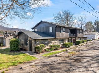 71 Maple St, Clyde, NC 28721