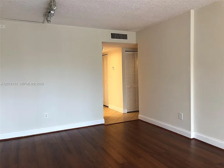 14301 N Kendall Dr #309B — Photo 4