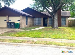 407 Ivanhoe Dr, Victoria, TX 77901