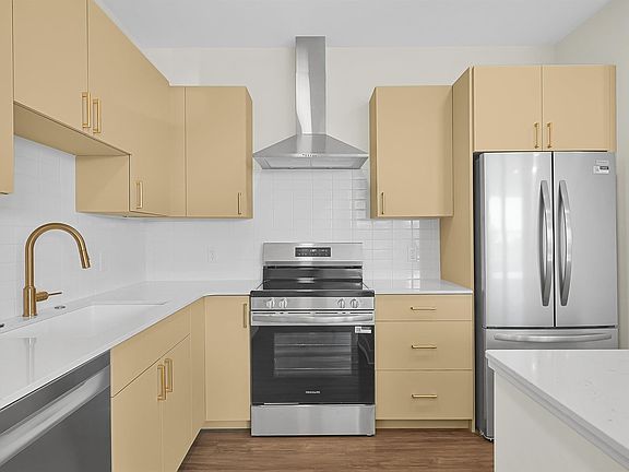5th image of 1109 S Carver St #4