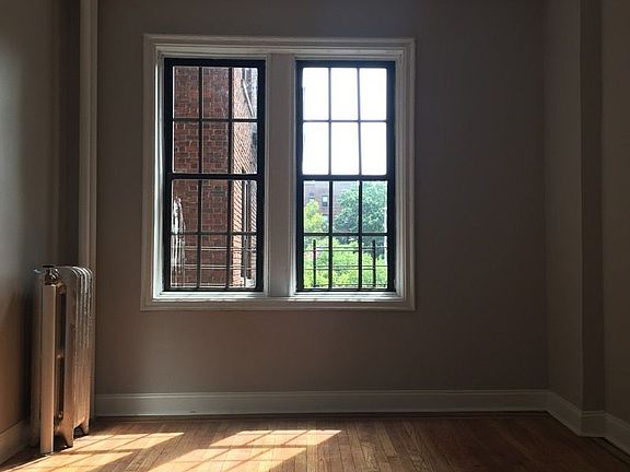 4th image of 2755 Barker Ave APT W31