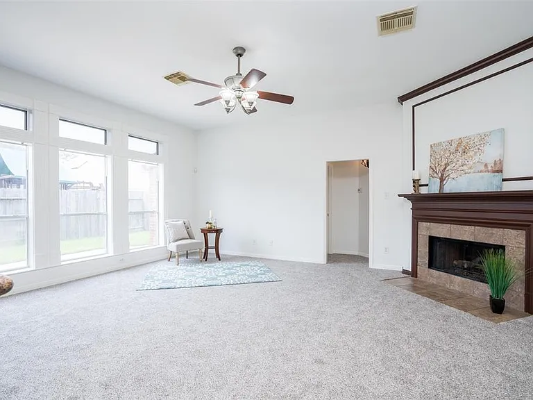 14707 Raven Hollow Ln — Photo 9