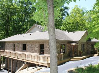 1555 S Pine Ridge Dr, Martinsville, IN 46151