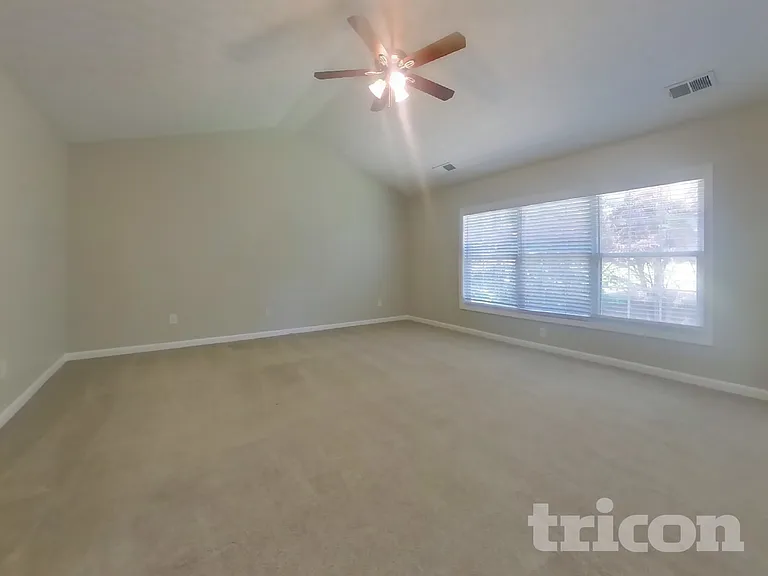 403 Park Creek Trce — Photo 6