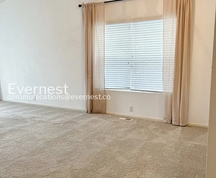 8215 Silver Glen Dr — Photo 8