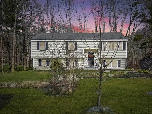 6 True Rd, Salisbury, MA 01952