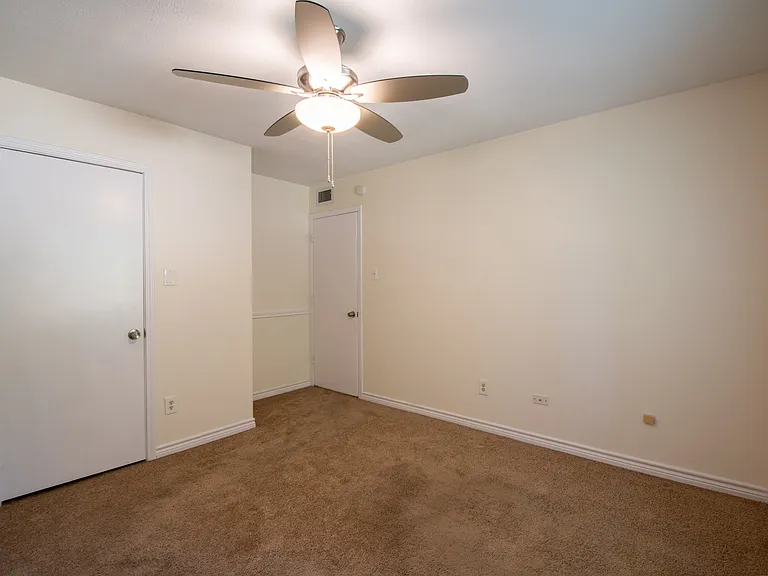 2513 Trailridge Dr — Photo 18