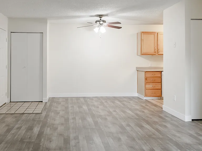 Greenburg Oaks Apartments — Photo 5