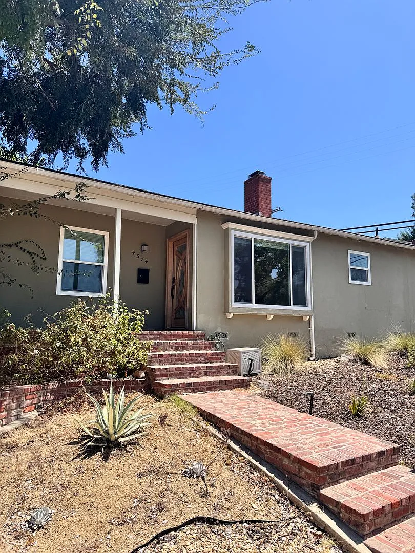 Charming 3-Bed, 2-Bath Corner Home in Long Beach Available Now! — Photo 1