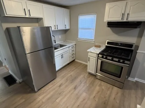 1992 Carolina St, Gary, IN 46407